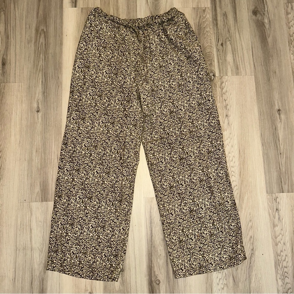 Abercrombie & Fitch 90s/2000s VTG Black and beige floral Patterned Pants